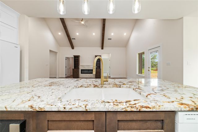 7528 Downhaul Way, Brownwood, TX 76801