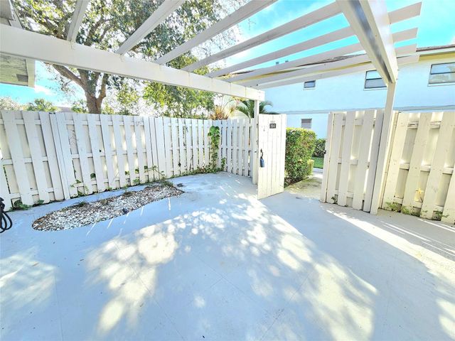 3132 SW 20th Ter 12C, Delray Beach, FL 33445