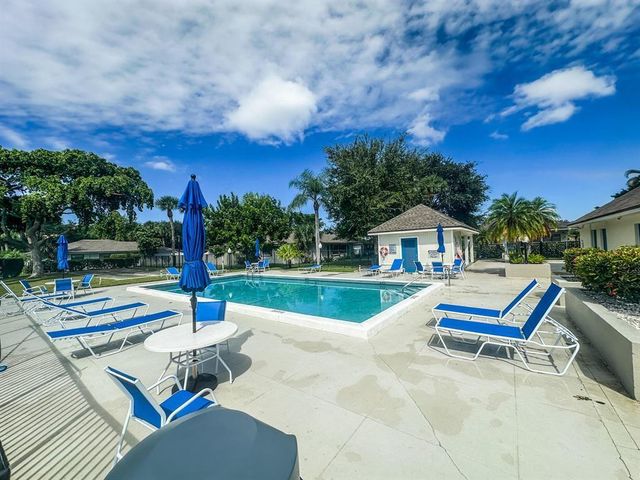 3132 SW 20th Ter 12C, Delray Beach, FL 33445