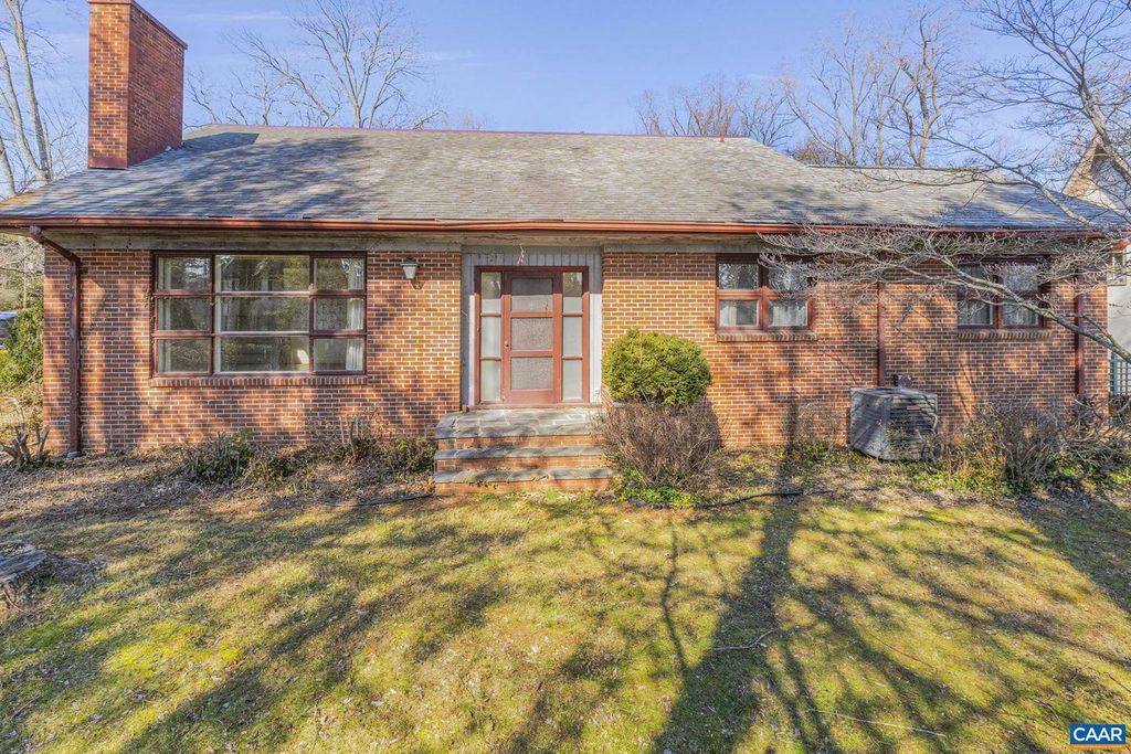 901 RUGBY RD, Charlottesville, VA 22903