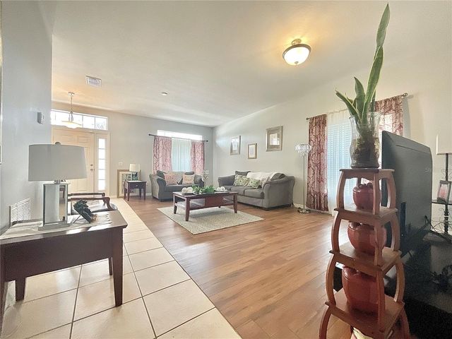 907 HACIENDA CIRCLE, Kissimmee, FL 34741