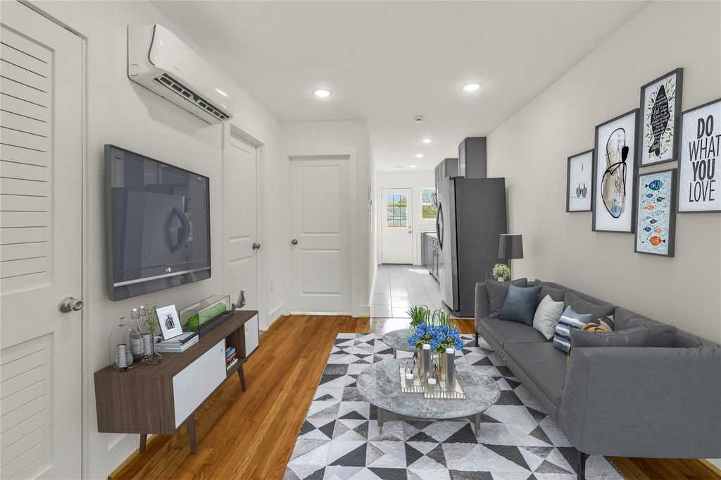 6620 Lawndale Street 2, Houston, TX 77023