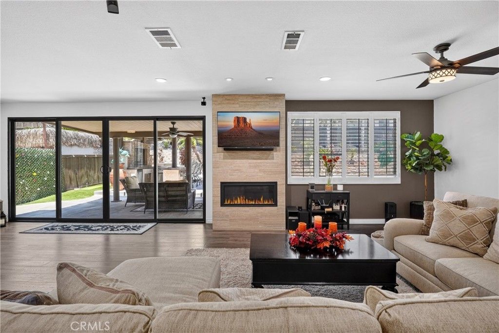 Image 14 of property listing at 12330 Columbia, Eastvale, CA 91752