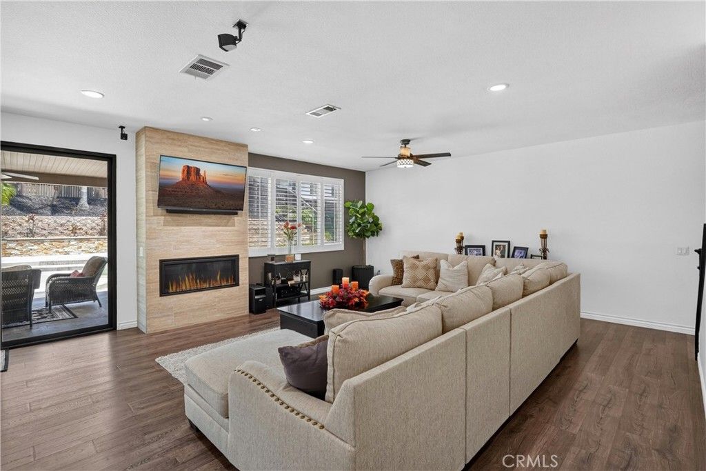 Image 15 of property listing at 12330 Columbia, Eastvale, CA 91752