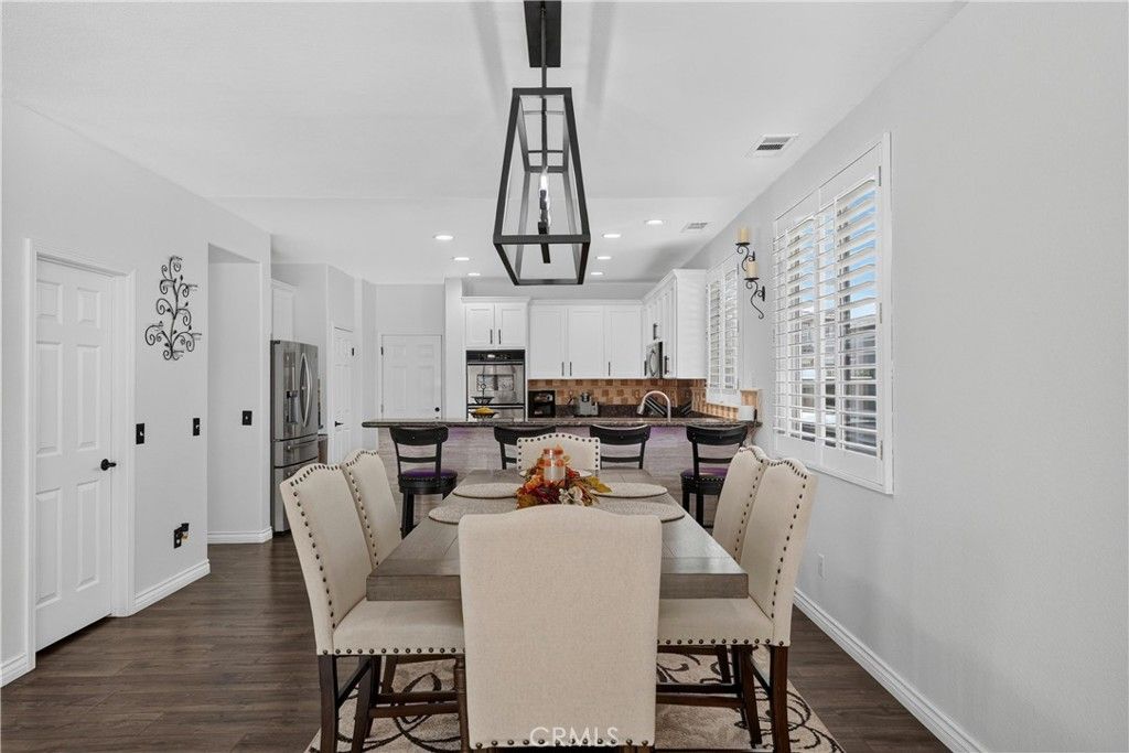 Image 19 of property listing at 12330 Columbia, Eastvale, CA 91752