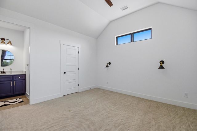 8880 Brookes Drive, Montgomery, TX 77316