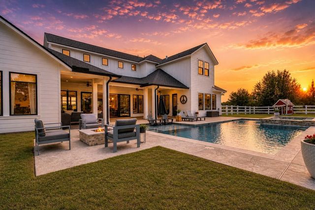 8880 Brookes Drive, Montgomery, TX 77316