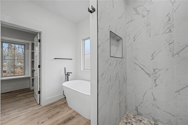 6 Oundle Lane, Bella Vista, AR 72714