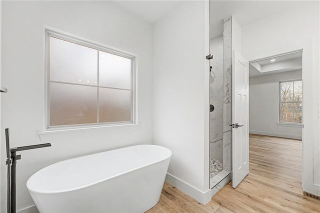 6 Oundle Lane, Bella Vista, AR 72714