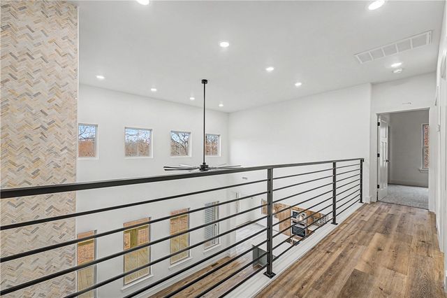 6 Oundle Lane, Bella Vista, AR 72714