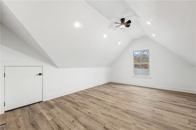 6 Oundle Lane, Bella Vista, AR 72714