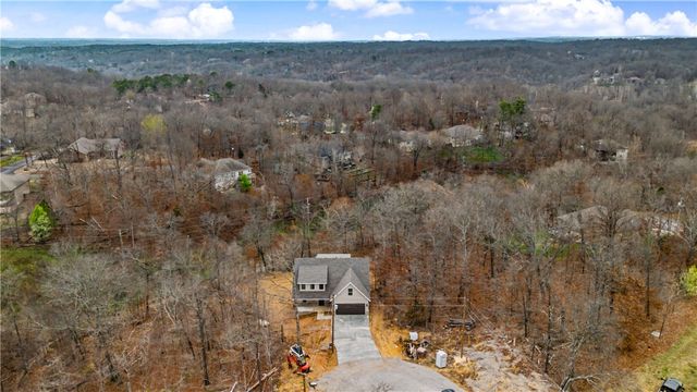 6 Oundle Lane, Bella Vista, AR 72714