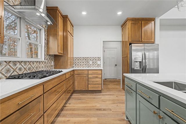 6 Oundle Lane, Bella Vista, AR 72714