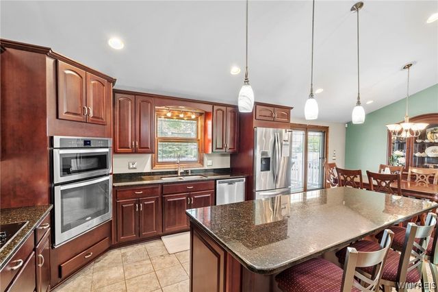 1145 Sheree Drive, Grand Island, NY 14072
