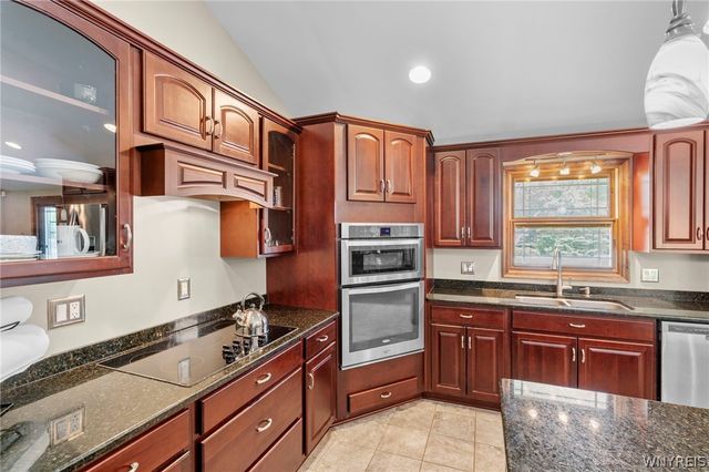 1145 Sheree Drive, Grand Island, NY 14072