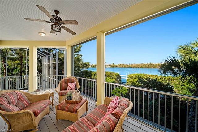 5810 Pine Tree DR, Sanibel, FL 33957