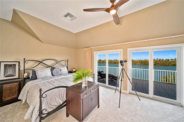 5810 Pine Tree DR, Sanibel, FL 33957