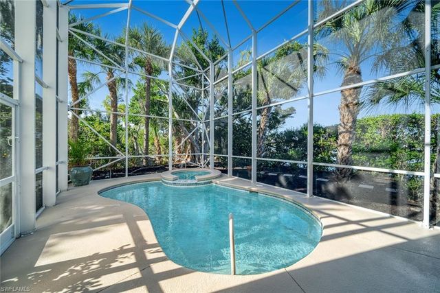 5810 Pine Tree DR, Sanibel, FL 33957