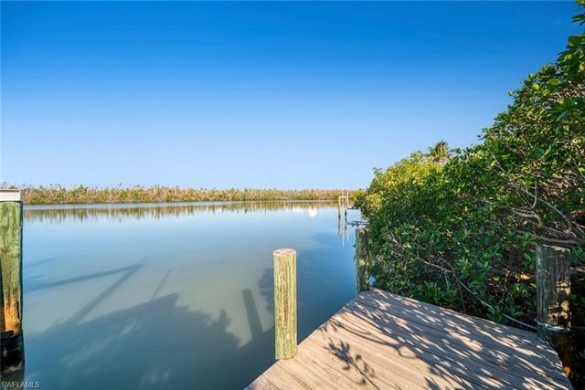 5810 Pine Tree DR, Sanibel, FL 33957