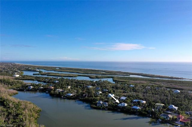 5810 Pine Tree DR, Sanibel, FL 33957