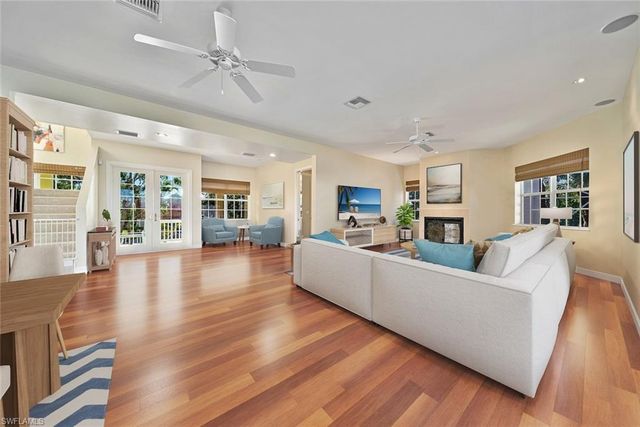 5810 Pine Tree DR, Sanibel, FL 33957