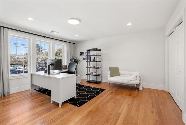 148 Lexington St, Newton, MA 02466