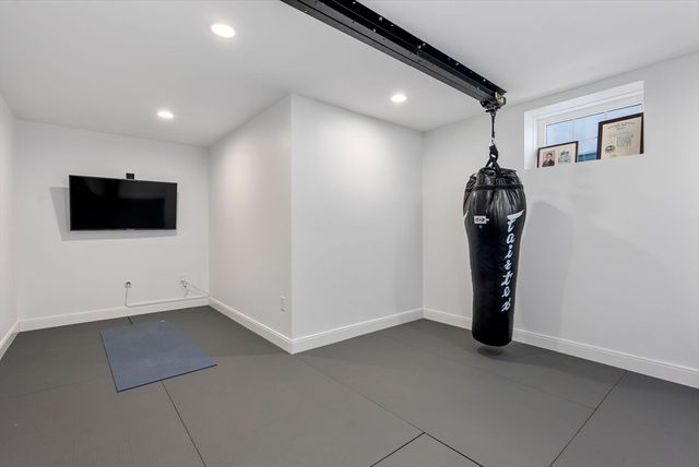 148 Lexington St, Newton, MA 02466