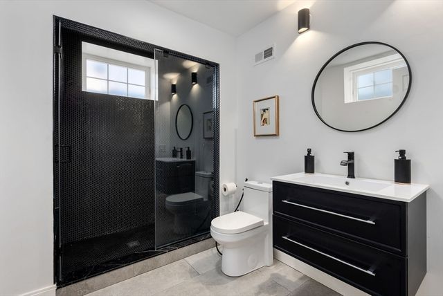 148 Lexington St, Newton, MA 02466