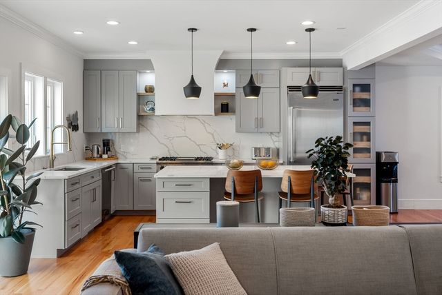 148 Lexington St, Newton, MA 02466