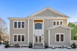 148 Lexington St, Newton, MA 02466