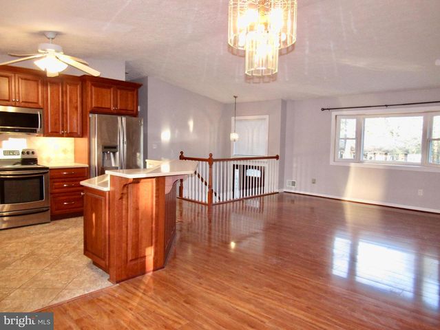 209 OAK AVE, Severna Park, MD 21146