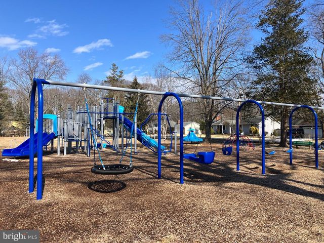 209 OAK AVE, Severna Park, MD 21146