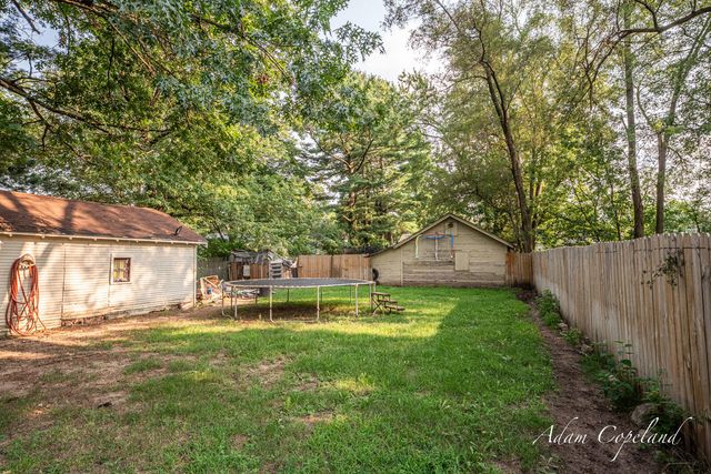 326 43rd Street SE, Kentwood, MI 49548