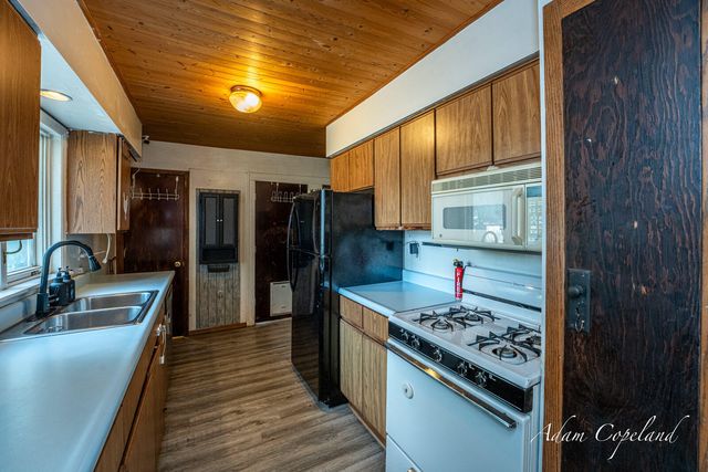 326 43rd Street SE, Kentwood, MI 49548