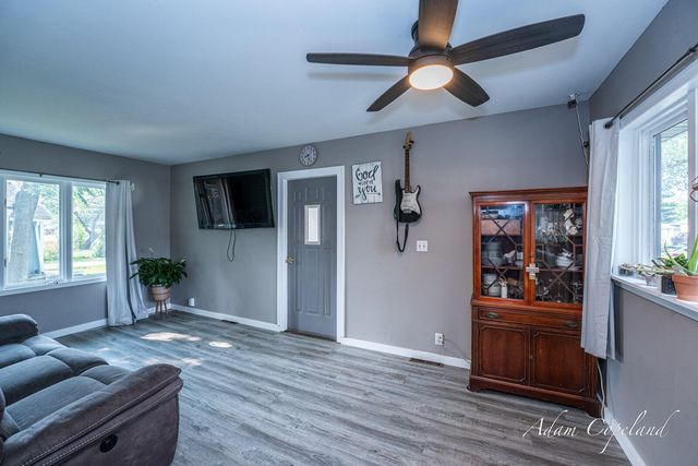326 43rd Street SE, Kentwood, MI 49548