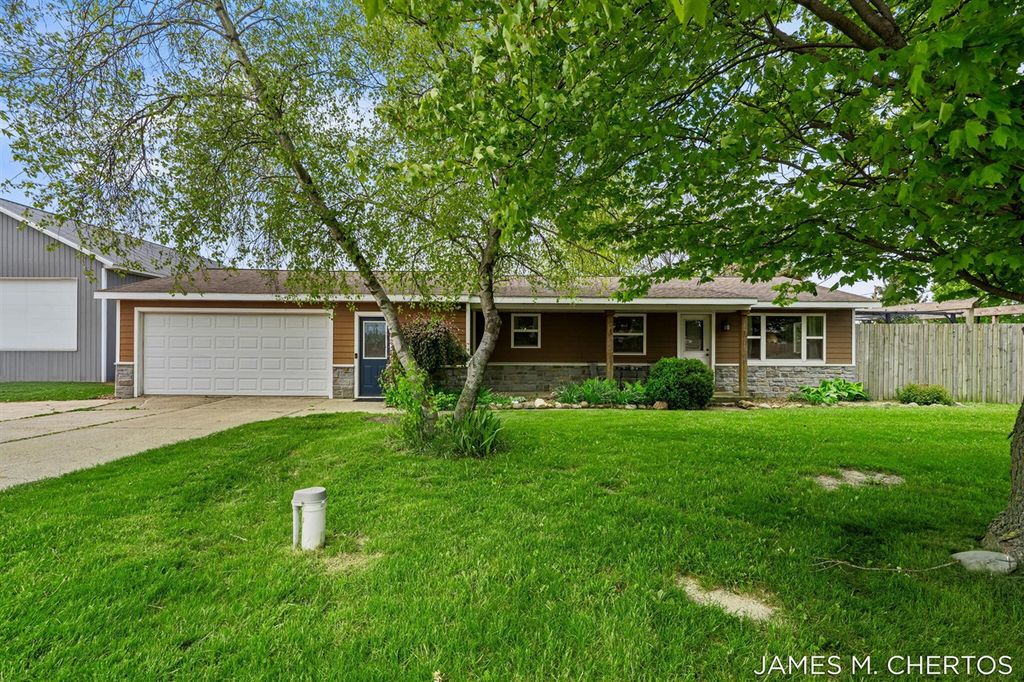 4776 18th Street, Byron Center, MI 49315