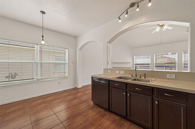 3415 S Daniel Oak Circle, Spring, TX 77389