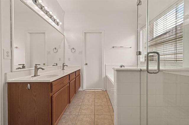 3415 S Daniel Oak Circle, Spring, TX 77389