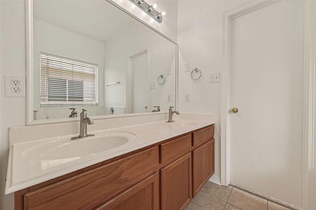 3415 S Daniel Oak Circle, Spring, TX 77389