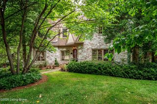 2325 Saratoga Dr, Louisville, KY 40205