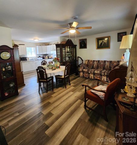 1020 Rosewood Drive, Dallas, NC 28034