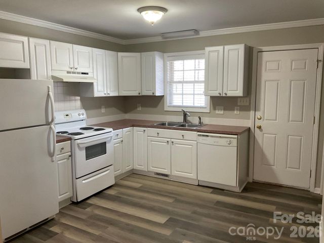 1020 Rosewood Drive, Dallas, NC 28034