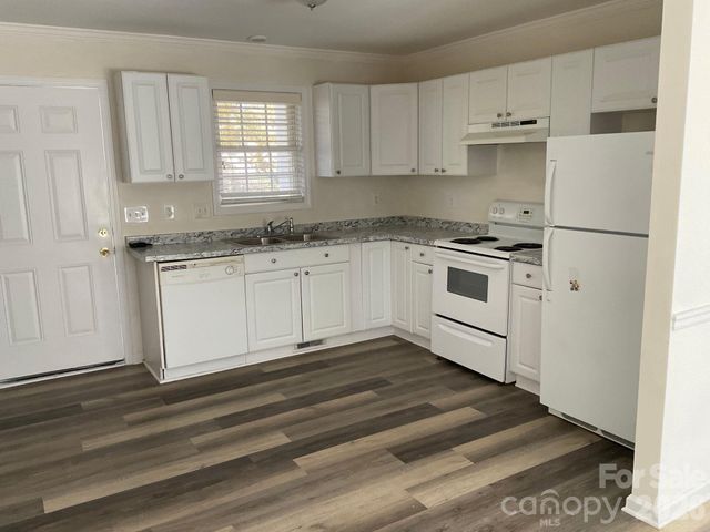 1020 Rosewood Drive, Dallas, NC 28034
