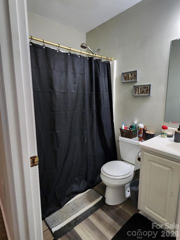 1020 Rosewood Drive, Dallas, NC 28034