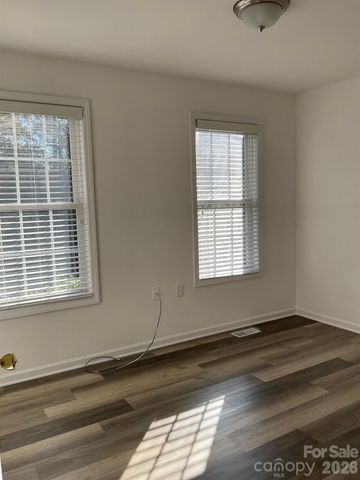 1020 Rosewood Drive, Dallas, NC 28034