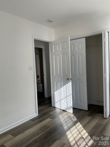 1020 Rosewood Drive, Dallas, NC 28034