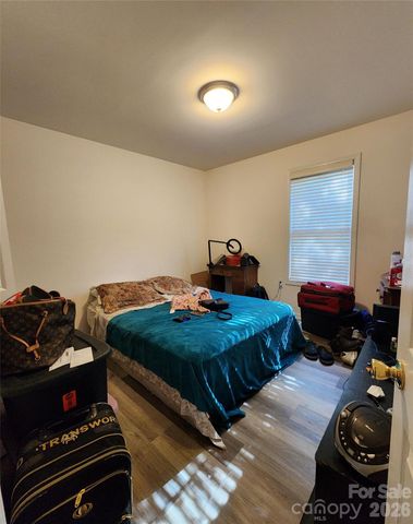 1020 Rosewood Drive, Dallas, NC 28034