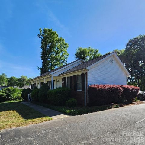 1020 Rosewood Drive, Dallas, NC 28034