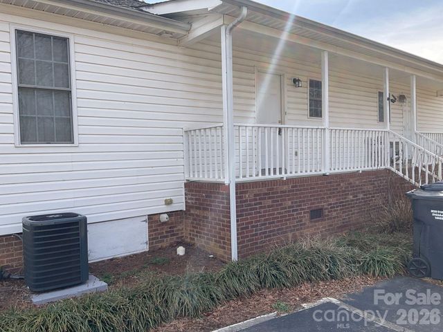 1020 Rosewood Drive, Dallas, NC 28034