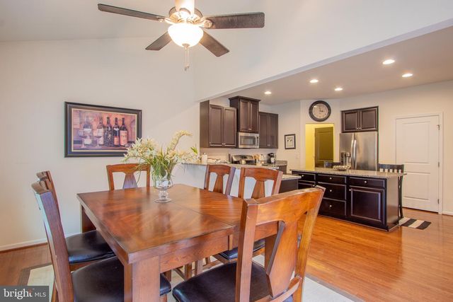 614 N GENERAL KNYPHAUSEN CT, Newark, DE 19702